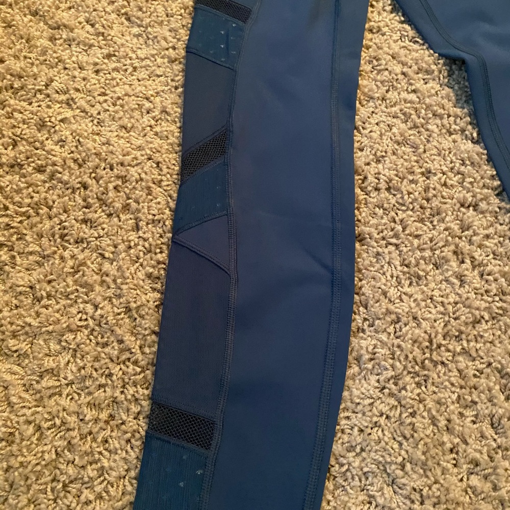 Lululemon Wunder Under Tight With Mesh. Worn Twic… - image 5